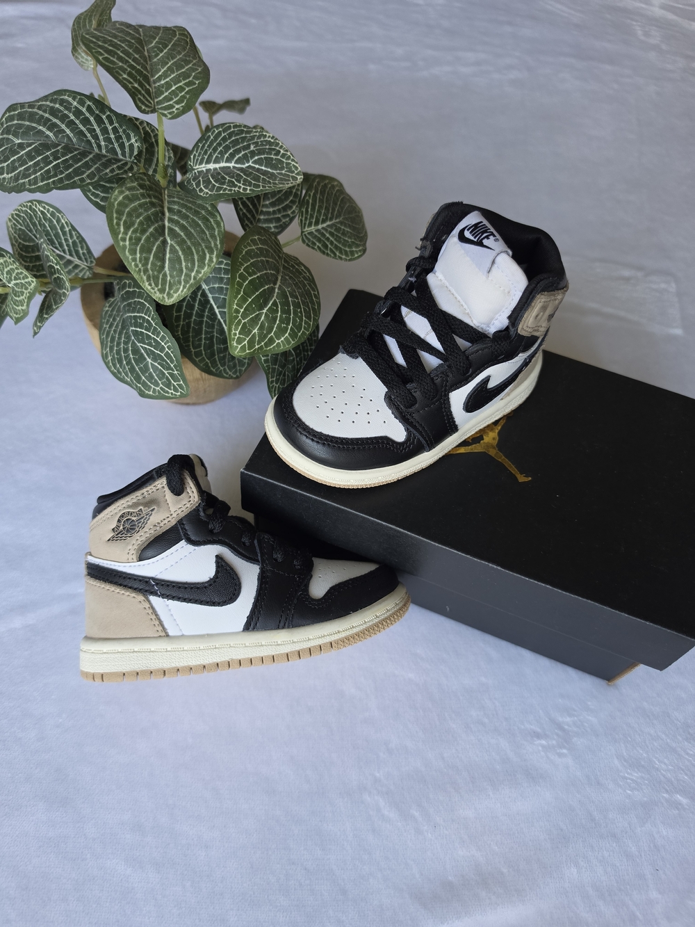 Jordan 1 Retro High-Top Sneakers